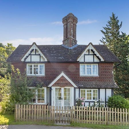 Danny Lodge - Country Cottage Near Brighton By Huluki Sussex Stays Hurstpierpoint Экстерьер фото